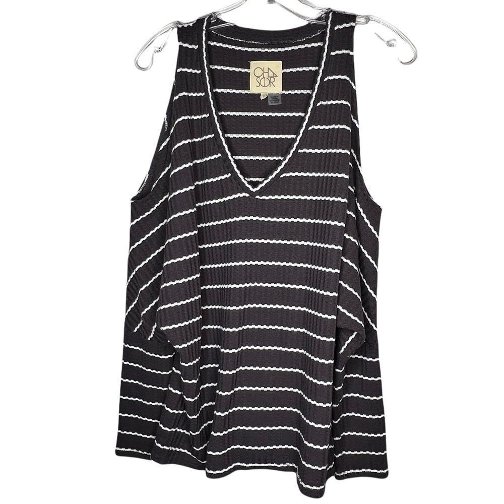 Chaser Cold Shoulder Top‎